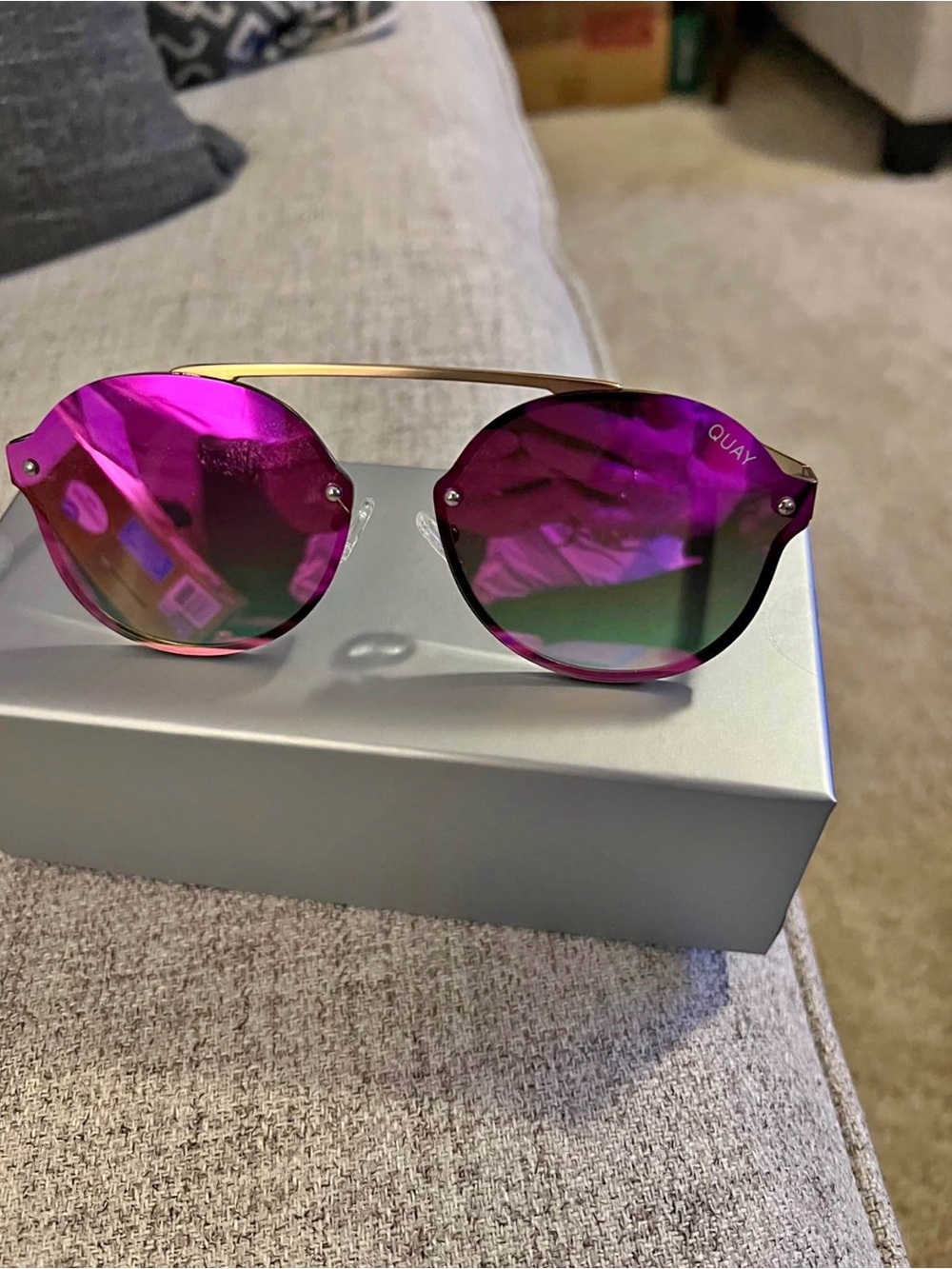 Quay Australia Rimless Sunglasses with Pink-Purple Mirrored Lenses
